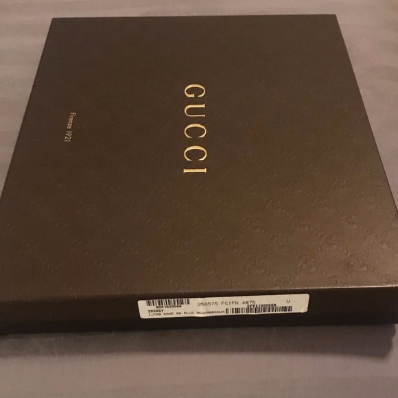 Gucci Ipad Case - Picture 1 of 4